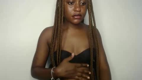 Snapshot of ebony_fatass chatting on 09/08/25, 07:35 Ella online show from 09/08/25, 07:35