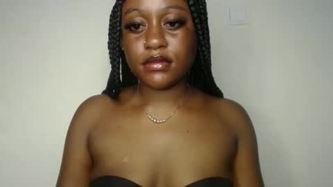 Snapshot of ebony_fatass chatting on 09/12/25, 07:36 Ella online show from 09/12/25, 07:36
