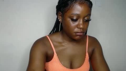 Snapshot of ebony_fatass chatting on 09/16/25, 06:14 Ella online show from 09/16/25, 06:14