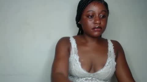 Snapshot of ebony_fatass chatting on 09/22/25, 07:05 Ella online show from 09/22/25, 07:05