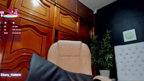 ebony_katterin online show from 12/13/25, 07:53