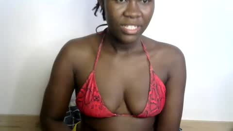 Snapshot of ebony_lynne chatting on 06/15/26, 05:26 ebony_lynne online show from 06/15/26, 05:26