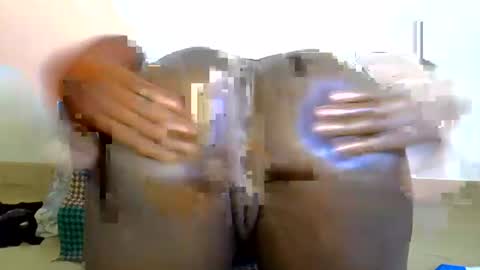 Snapshot of ebony_lynne chatting on 06/20/26, 10:56 ebony_lynne online show from 06/20/26, 10:56