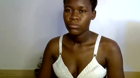 Snapshot of ebony_lynne chatting on 07/01/26, 01:07 ebony_lynne online show from 07/01/26, 01:07