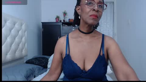 Snapshot of ebony_m1lf chatting on 07/15/26, 07:02 judy online show from 07/15/26, 07:02