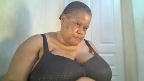 ebony_magixs online show from 09/24/25, 10:24