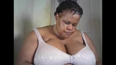 ebony_magixs online show from 10/09/25, 03:54