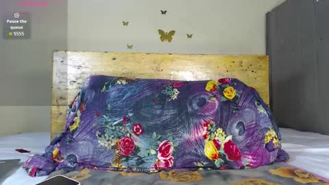 EBONY PETITE online show from 10/26/25, 07:47