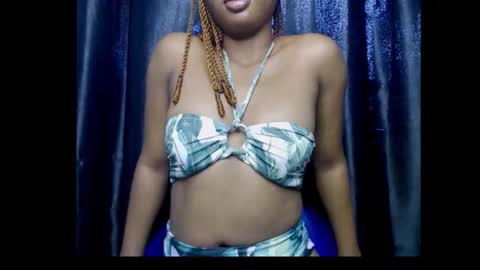 Queen online show from 11/16/25, 11:27