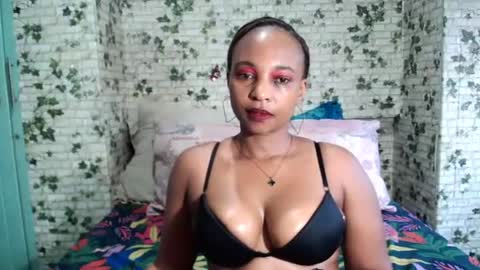 Snapshot of ebony_seduction00 chatting on 06/18/26, 06:13 ebony_seduction00 online show from 06/18/26, 06:13