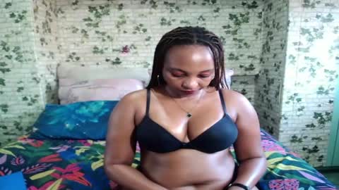 Snapshot of ebony_seduction00 chatting on 07/17/26, 06:09 ebony_seduction00 online show from 07/17/26, 06:09