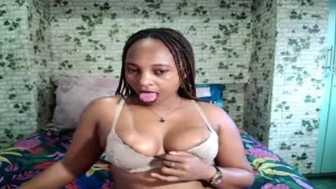 Snapshot of ebony_seduction00 chatting on 08/04/26, 06:27 ebony_seduction00 online show from 08/04/26, 06:27