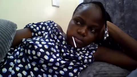 Snapshot of ebony_tasha chatting on 06/19/26, 05:23 tasha online show from 06/19/26, 05:23