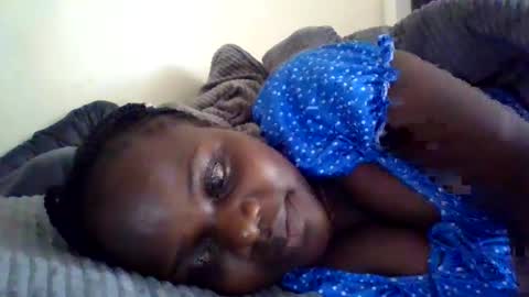 Snapshot of ebony_tasha chatting on 06/20/26, 06:27 tasha online show from 06/20/26, 06:27