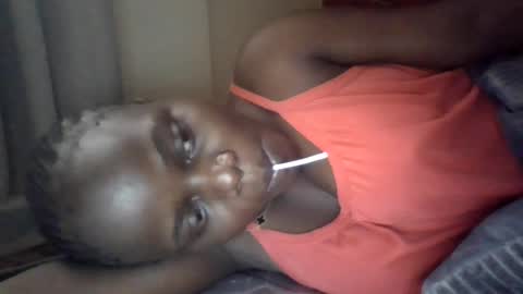 Snapshot of ebony_tasha chatting on 07/08/26, 05:23 tasha online show from 07/08/26, 05:23