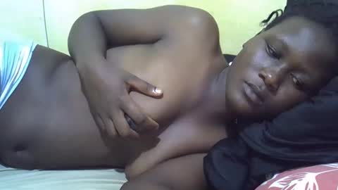 Snapshot of ebony_vanillah chatting on 02/14/26, 06:37 ebony_vanillah online show from 02/14/26, 06:37