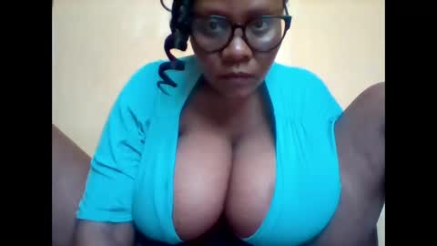Snapshot of ebonybussy chatting on 05/11/26, 11:38 MAMITO online show from 05/11/26, 11:38