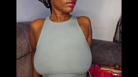 Ebony Melanie online show from 10/03/25, 11:46