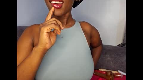 Ebony Melanie online show from 10/16/25, 09:49