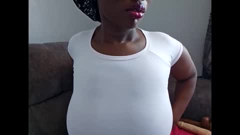 Ebony Melanie online show from 11/04/25, 12:04