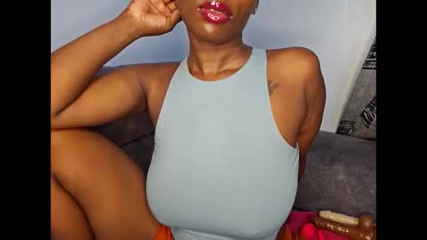 Ebony Melanie online show from 11/11/25, 11:27