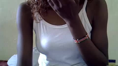 Snapshot of ebonycutegal4 chatting on 05/19/26, 07:04 MELLEN online show from 05/19/26, 07:04