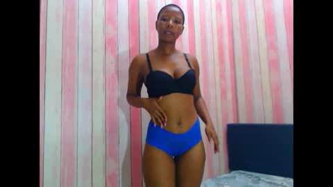 Snapshot of ebonyfirexx4u chatting on 01/19/26, 06:17 ebonyfirexx4u online show from 01/19/26, 06:17