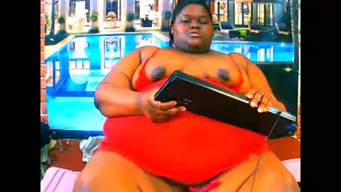 ebonyhotbuns4u2luv online show from 04/15/26, 07:10