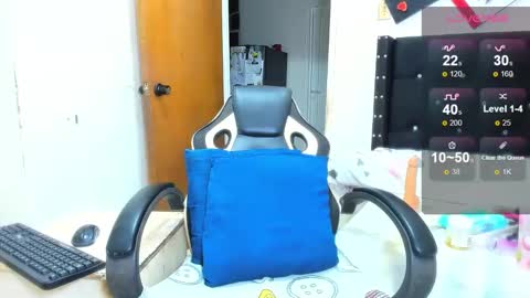 Snapshot of ebonylatinx chatting on 02/05/25, 01:37 Angela online show from 02/05/25, 01:37