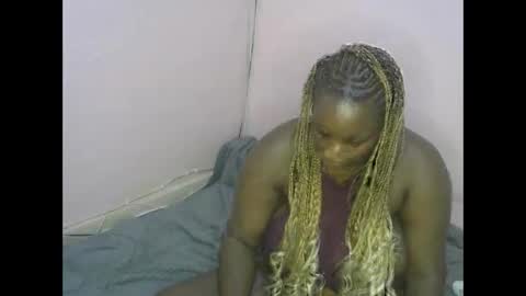 Snapshot of ebonymayahh chatting on 05/17/26, 12:01 ebonymayahh online show from 05/17/26, 12:01