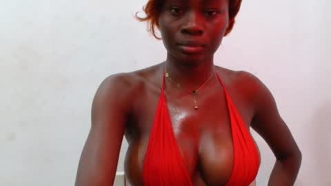 queen online show from 03/06/26, 02:08