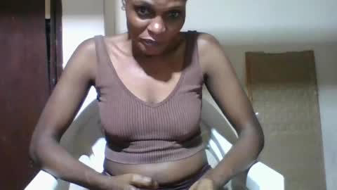 Snapshot of ebonyqueen4 chatting on 07/17/26, 08:43 JACKLINE online show from 07/17/26, 08:43