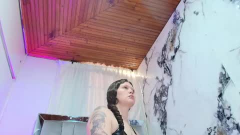 Snapshot of eda_bonne chatting on 05/22/26, 12:33 Edda online show from 05/22/26, 12:33