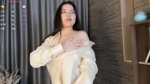 Viola online show from 02/06/25, 01:21