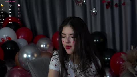 Viola online show from 02/14/25, 05:25