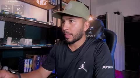 edahi1386 online show from 12/23/25, 02:53