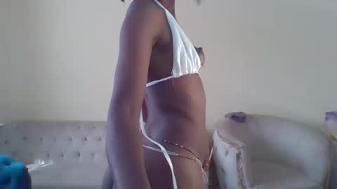 edakiss online show from 01/11/26, 05:45