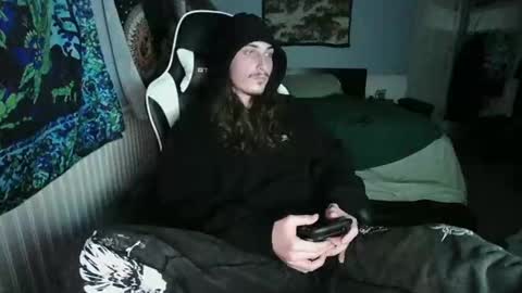 eddy815 online show from 12/05/25, 04:32