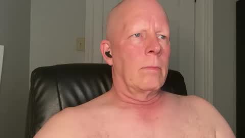 Snapshot of eddygl1968 chatting on 10/14/25, 02:23 Eddy online show from 10/14/25, 02:23