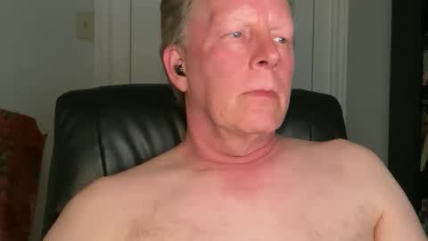 Snapshot of eddygl1968 chatting on 05/20/26, 01:45 Eddy online show from 05/20/26, 01:45