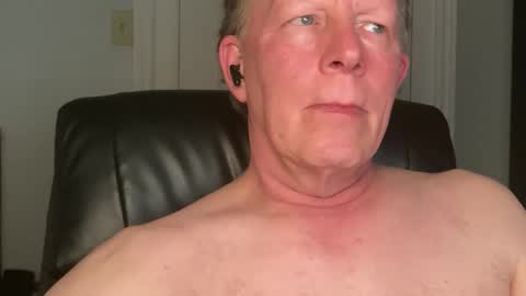 Snapshot of eddygl1968 chatting on 05/26/26, 01:45 Eddy online show from 05/26/26, 01:45