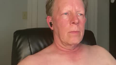 Snapshot of eddygl1968 chatting on 05/27/26, 02:52 Eddy online show from 05/27/26, 02:52