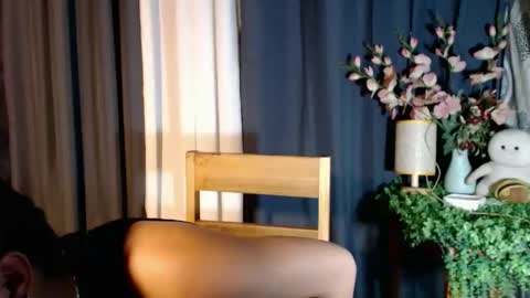 edelcum_xx online show from 10/10/25, 09:08