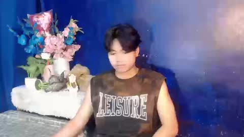 Snapshot of edelcum_xx chatting on 12/17/25, 02:28 edelcum_xx online show from 12/17/25, 02:28