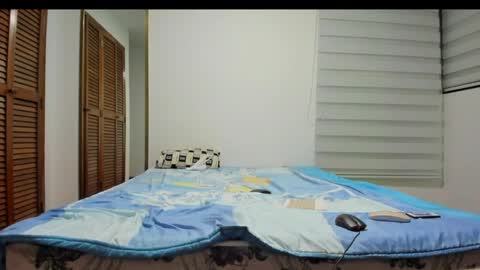 edenbff_ online show from 04/22/26, 12:57