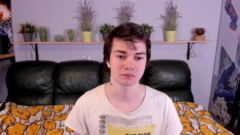 Snapshot of edgar_luck chatting on 01/15/25, 03:43 Edgar online show from 01/15/25, 03:43