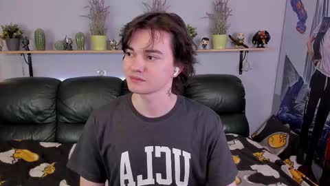 Snapshot of edgar_luck chatting on 03/04/25, 06:47 Edgar online show from 03/04/25, 06:47