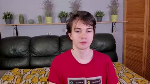 Snapshot of edgar_luck chatting on 10/12/25, 09:58 Edgar online show from 10/12/25, 09:58