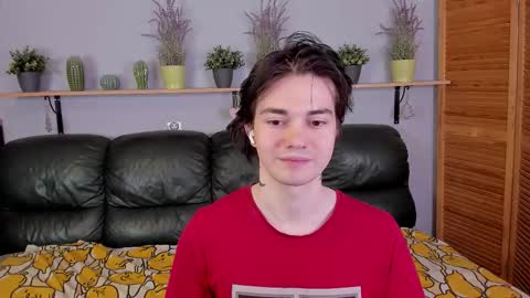 Snapshot of edgar_luck chatting on 10/14/25, 11:49 Edgar online show from 10/14/25, 11:49