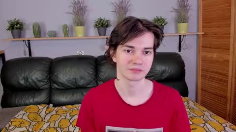 Snapshot of edgar_luck chatting on 10/16/25, 10:11 Edgar online show from 10/16/25, 10:11